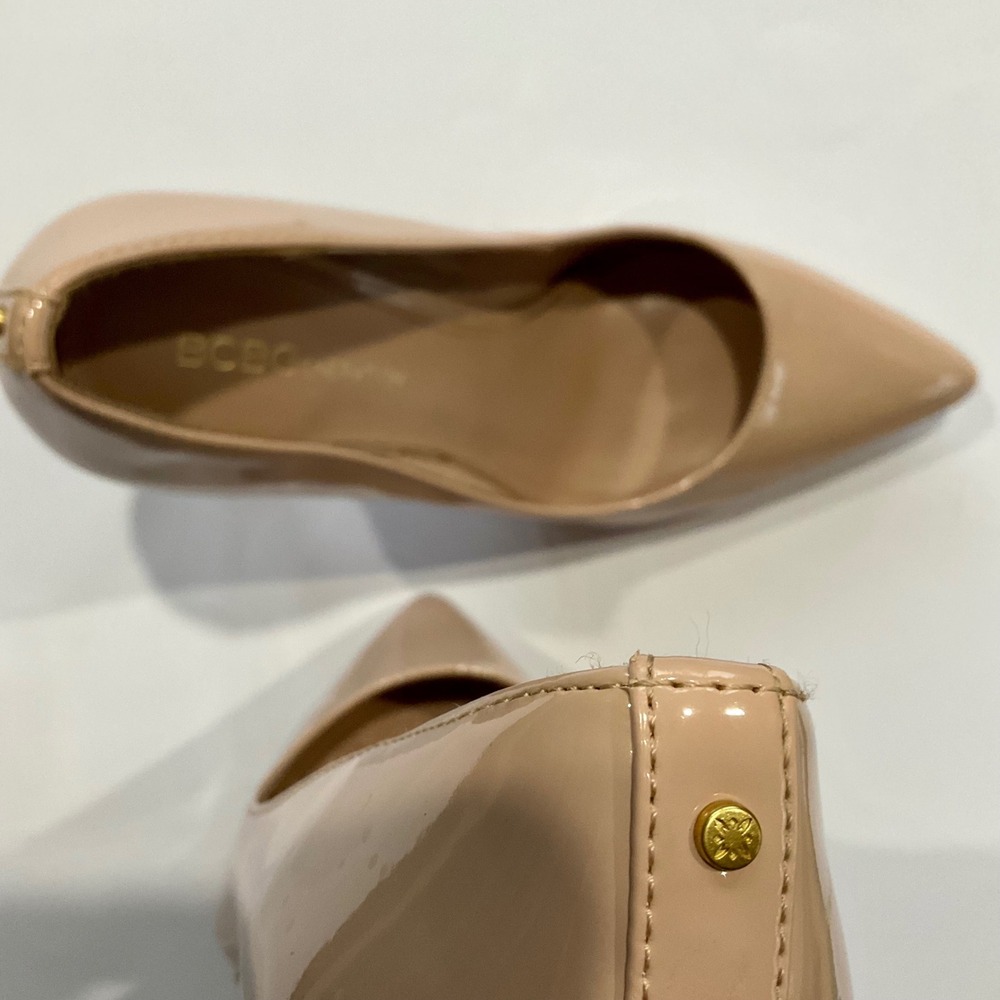 BCBGeneration Heidi Nude Patent Pointed Toe Pumps Stiletto Heels Sz 9 Minimalist - Picture 5 of 10
